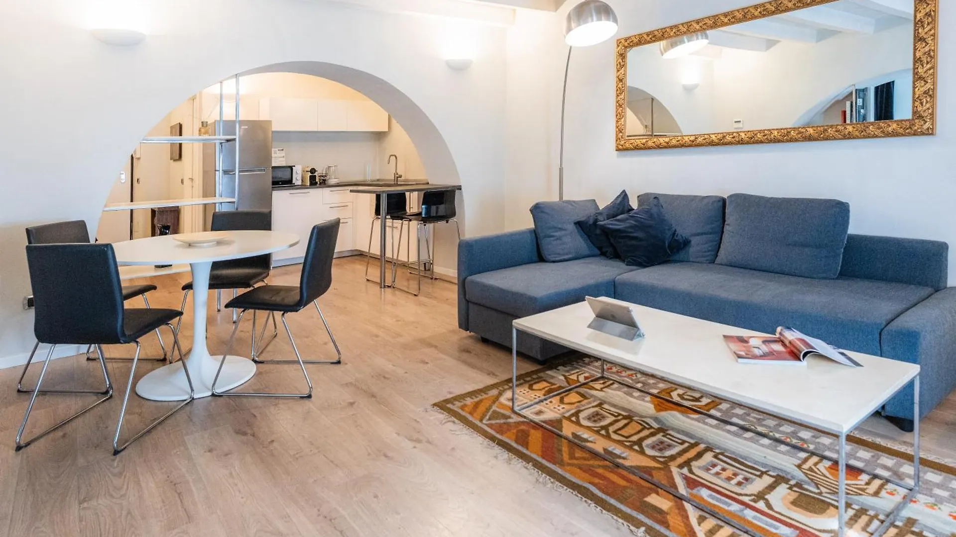 Eleganza Design Corso Como Porta Garibaldi - 80 Mq Milan Apartment
